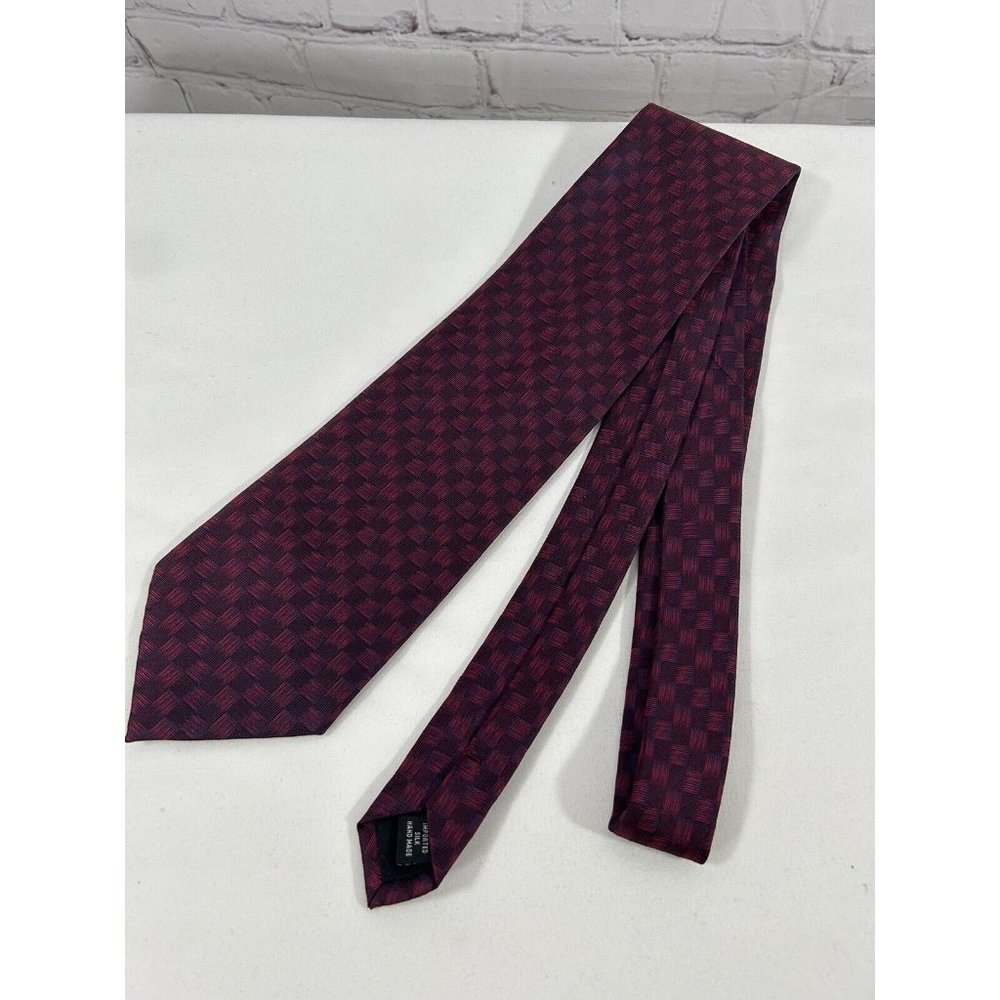 Kenneth Cole 100% Silk Hand Made Iridescent Blue/ Red Neck Tie Men’s 56 x 3.75